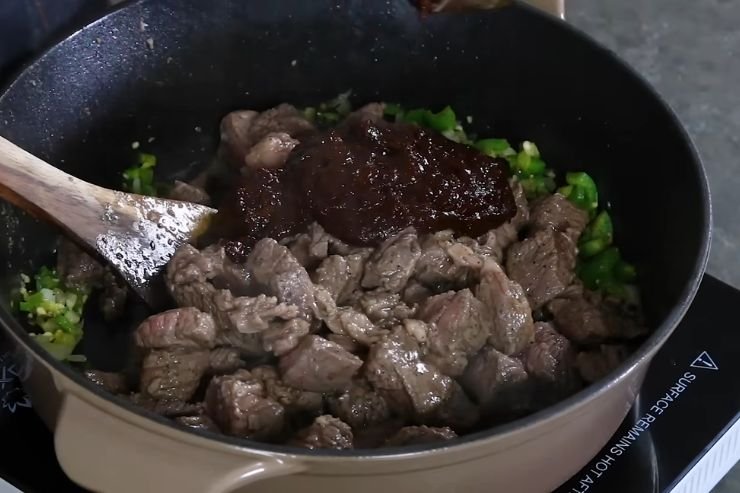 Build the Chili Base